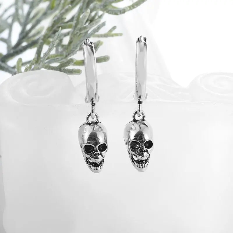 Silver-Plated Skull Earrings Gothic Ghost Head Hypoallergenic Earrings for Men and Women Punk Rock Trendy Halloween Jewelry