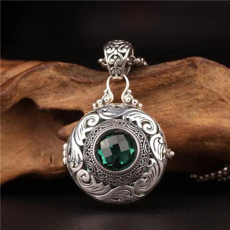 Retro Gawu Box Pendant Can Open Photo Box Sachet Necklace Women's Trendy Jewelry Commemorative Gift