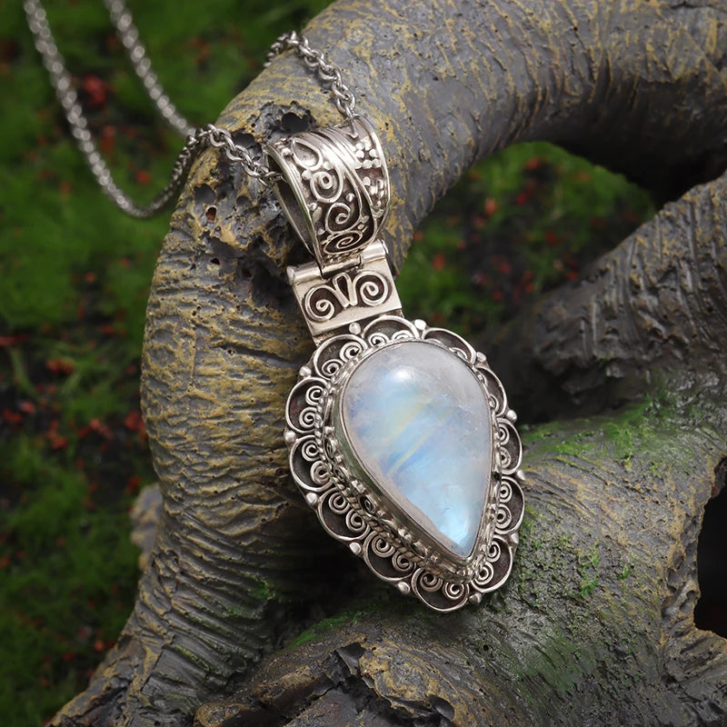 Exquisite Water Drop Moonstone Pattern Pendant Necklace